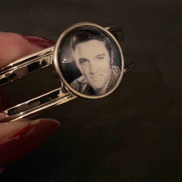 Elvis Snap Button Bracelet Cuff - Picture 3 of 7